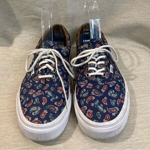VANS OFF THE WALL Sz 8 Paisley Design Lace Up Rubber Soles Comfort Sneakers